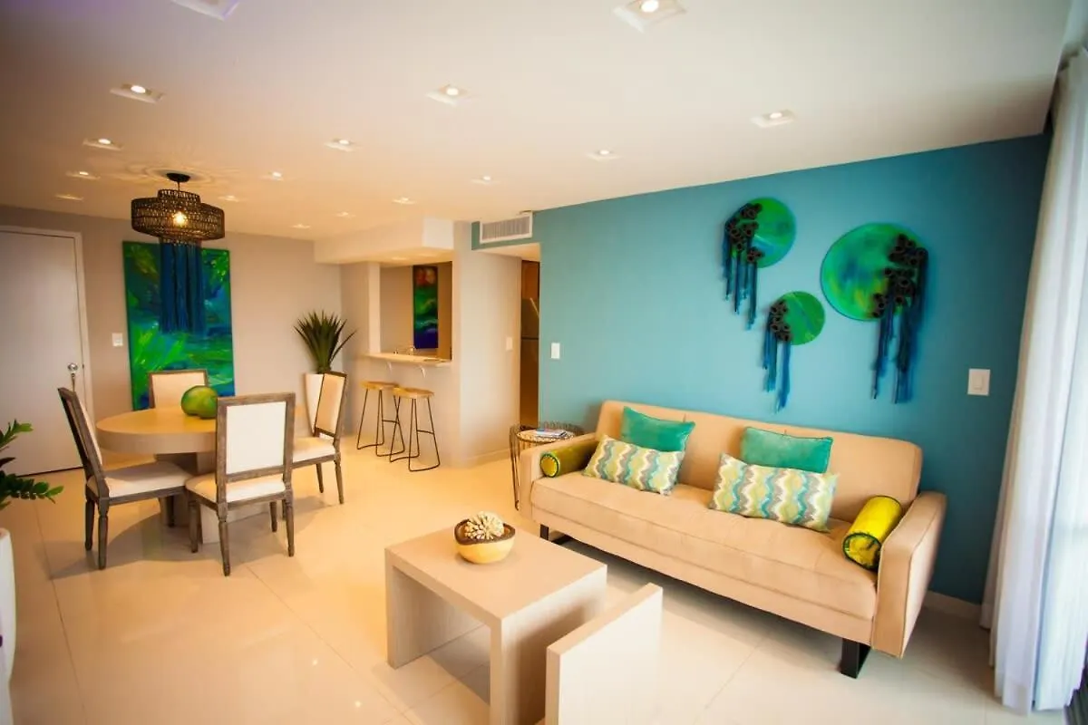 2Br Gem Ocean Front Building Isla Verde Beach サンジョアン アパート