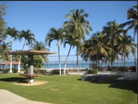 2Br Gem Ocean Front Building Isla Verde Beach サンジョアン