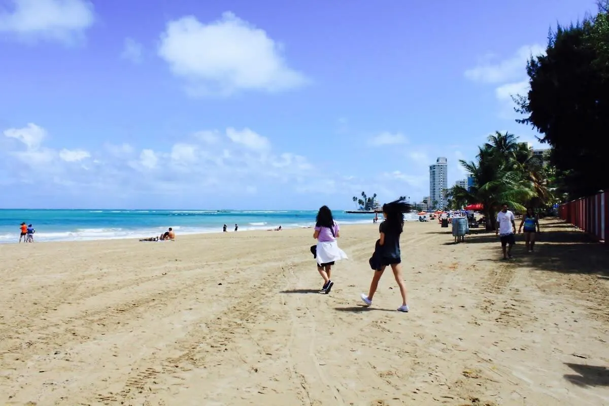 2Br Gem Ocean Front Building Isla Verde Beach サンジョアン