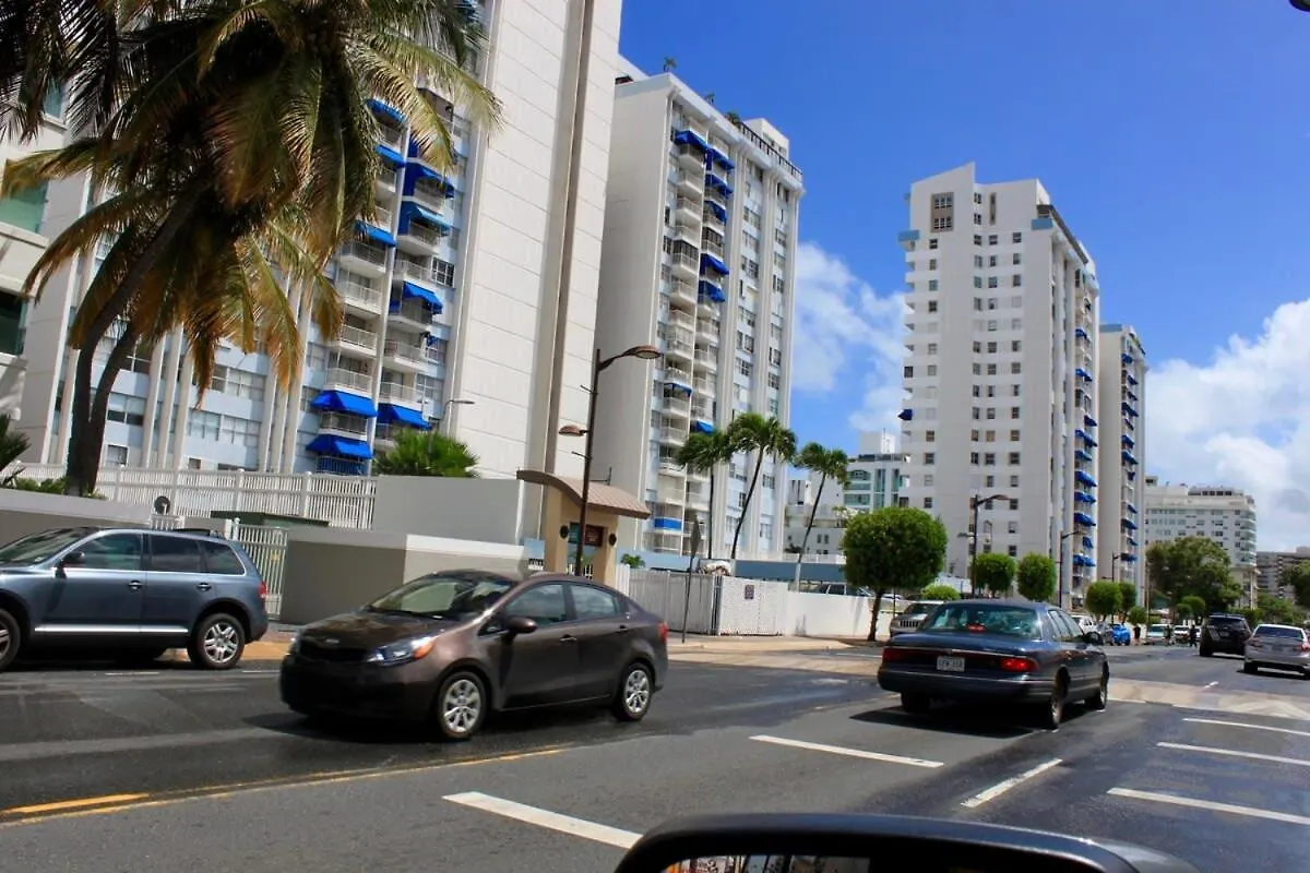 2Br Gem Ocean Front Building Isla Verde Beach サンジョアン アパート