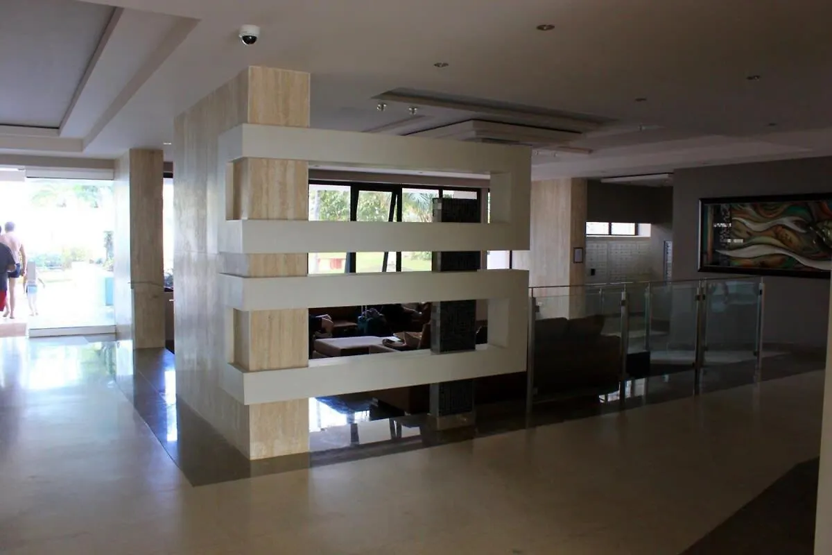 2Br Gem Ocean Front Building Isla Verde Beach サンジョアン